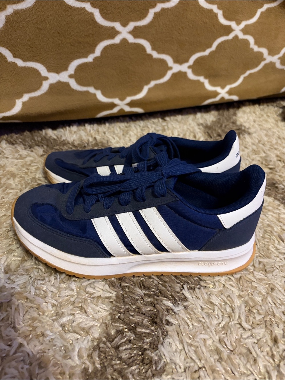 Adidas RUN 70s